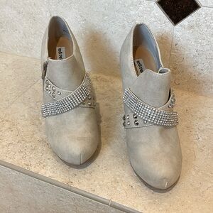 Rhinestones and studs soft suede light tan/ cream booties by Not Rated